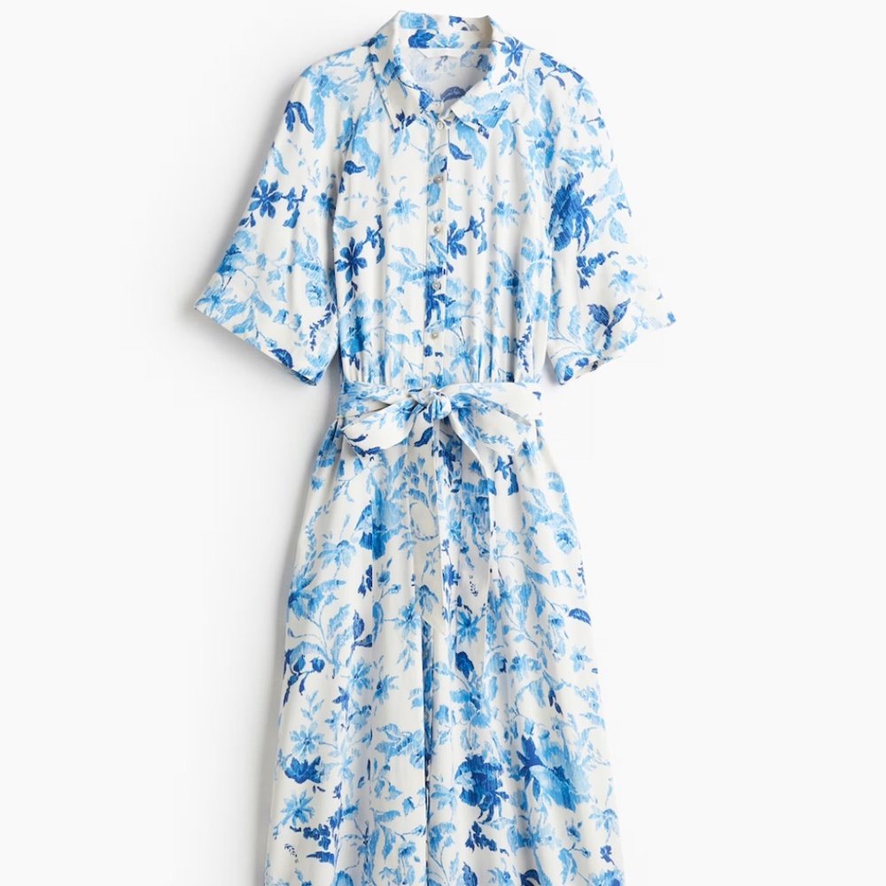 Brand new H&M tie-belt shirtdress in white and blue floral
